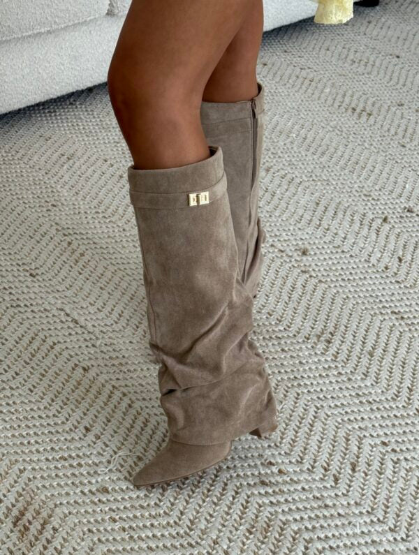 Vera Shark Boots